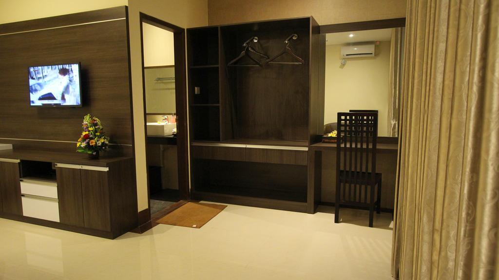 The Surya Kuta Villa Ngoại thất bức ảnh