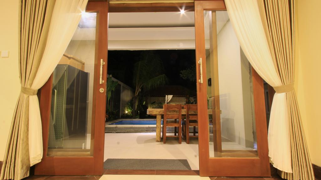 The Surya Kuta Villa Ngoại thất bức ảnh