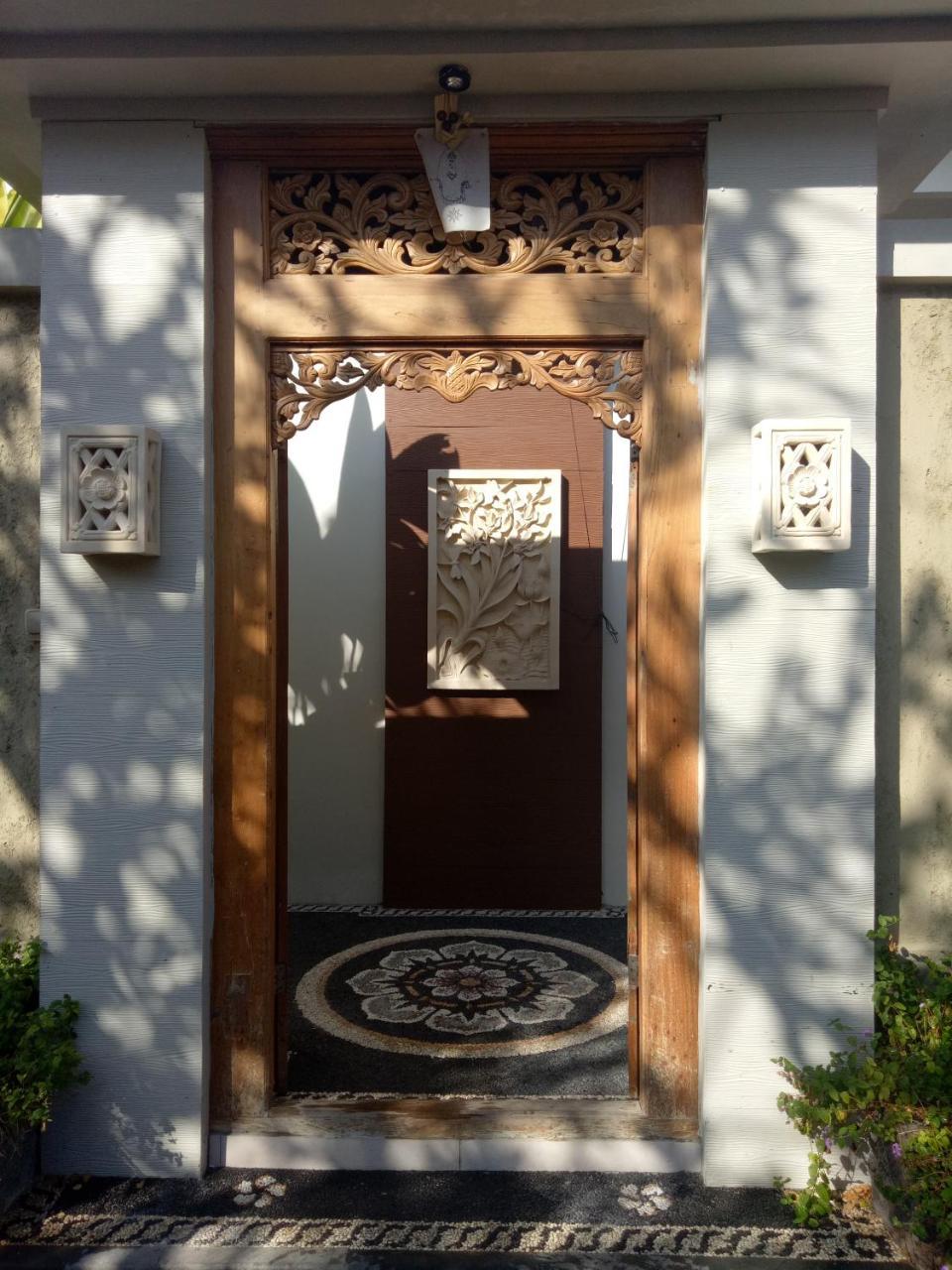 The Surya Kuta Villa Ngoại thất bức ảnh